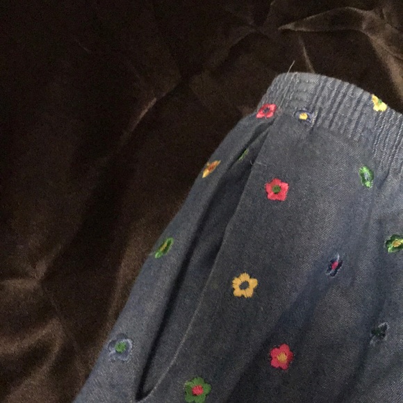 Floral Print Pants - Picture 3 of 3